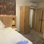 Akzent Schranne Hotell 3*